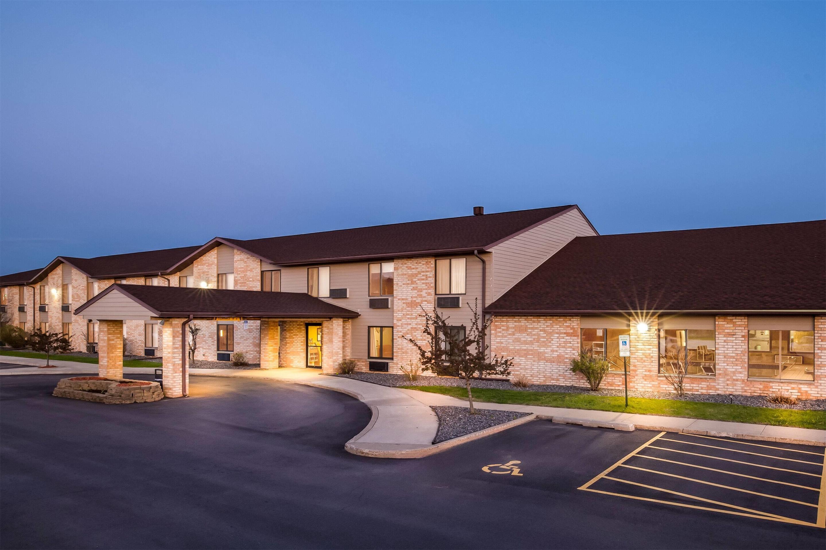 Exterior | Days Inn by Wyndham Black River Falls I-94 on ATV Trail