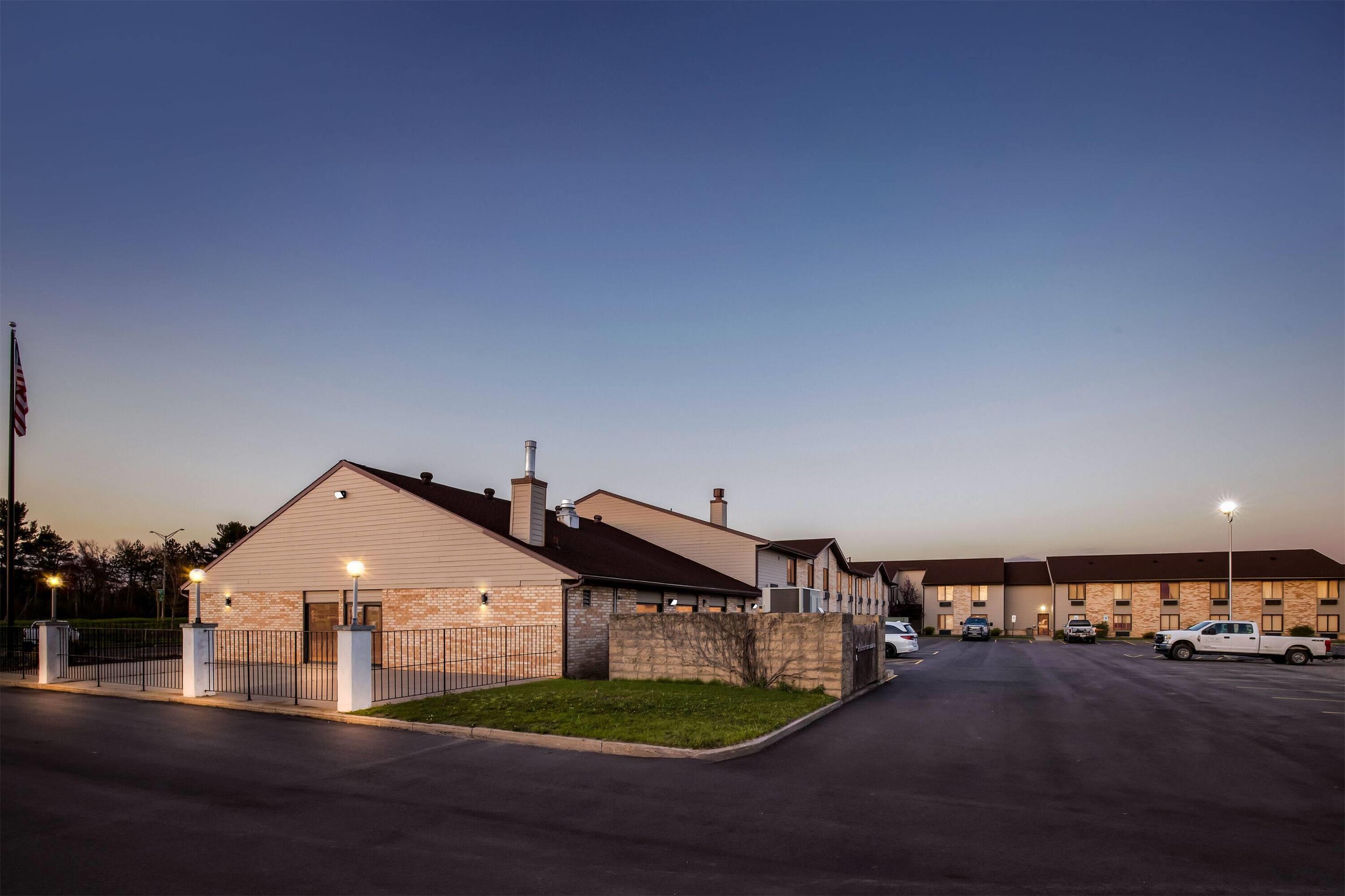 Exterior | Days Inn by Wyndham Black River Falls I-94 on ATV Trail