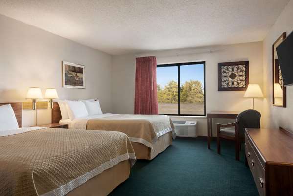  - Days Inn Eagle River