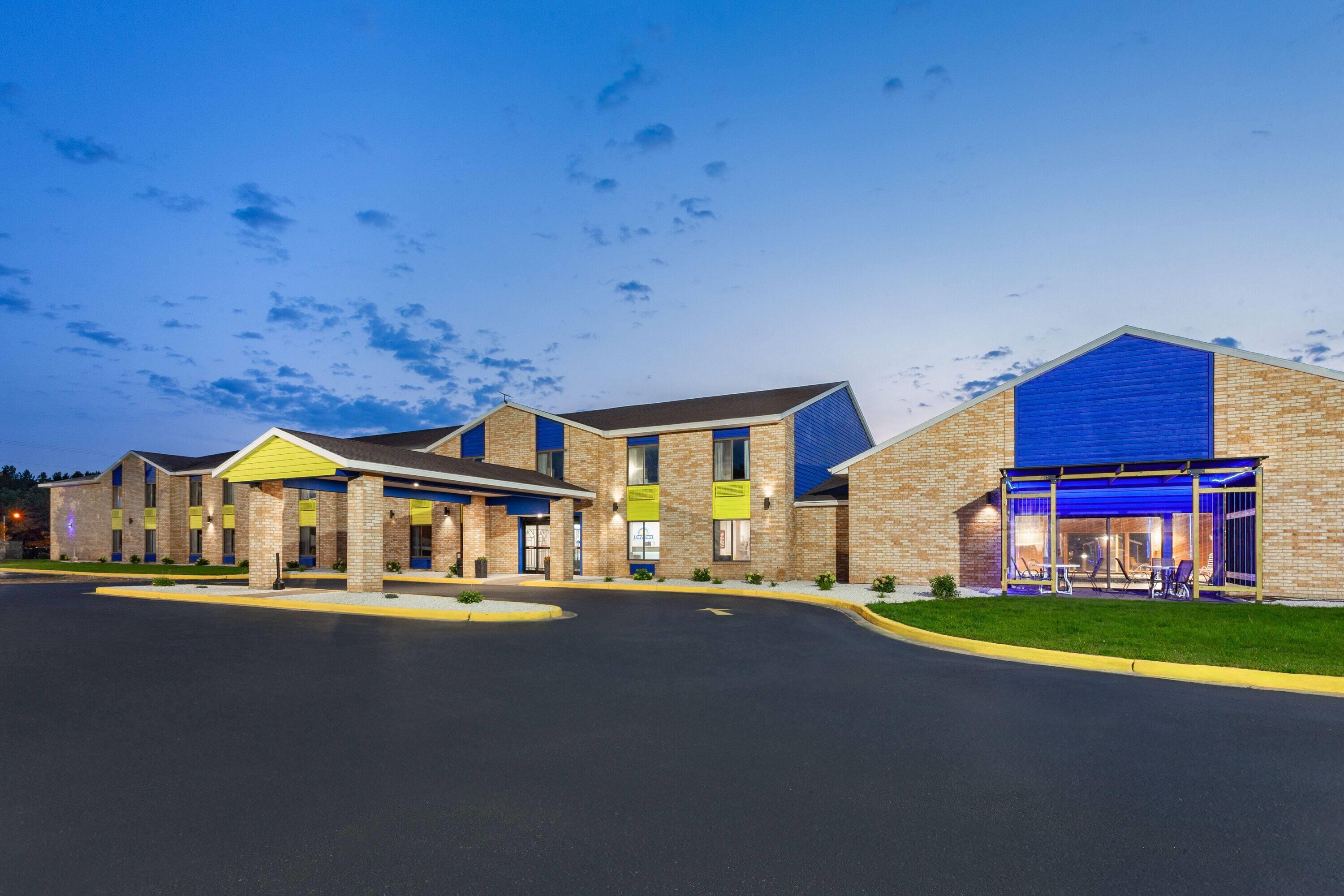 Exterior | Days Inn by Wyndham Eagle River