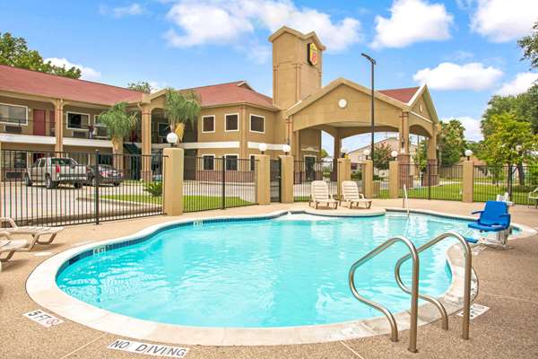 Pool - Super 8 Motel Brookhollow Houston