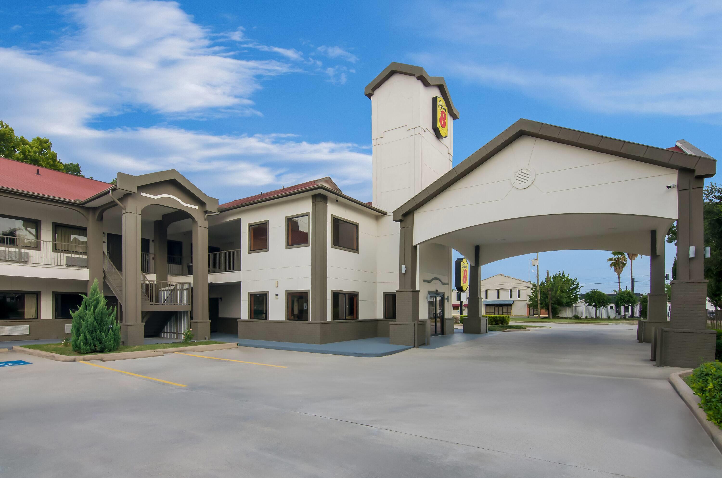 Exterior | Super 8 by Wyndham Houston/Brookhollow NW