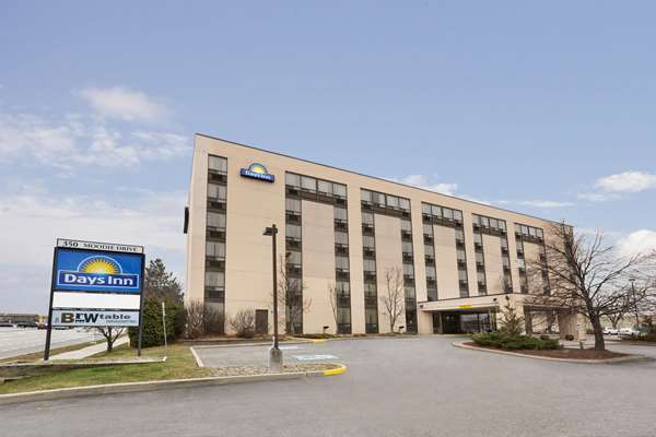 Exterior view - Days Inn Nepean Ottawa