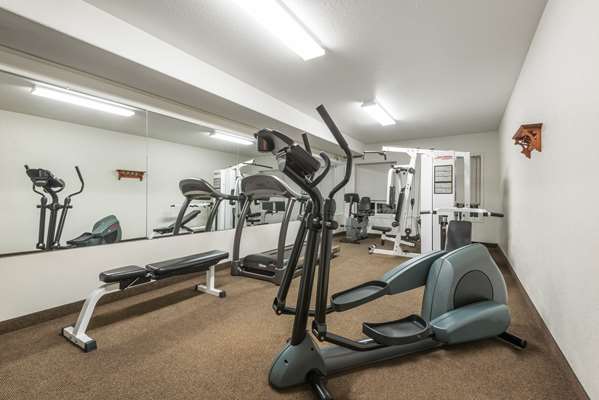 Fitness/ Exercise Room - Super 8 Hotel Vermilion