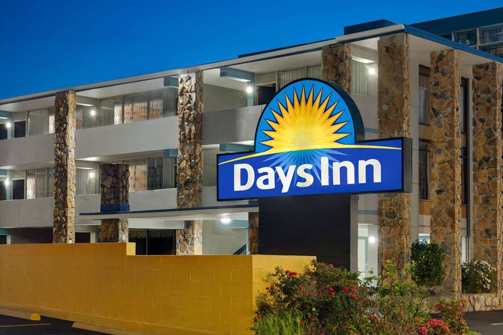 Days Inn Myrtle Beach-Beach Front