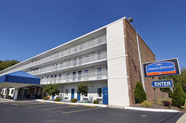 Exterior view - Howard Johnson Express Inn Staunton