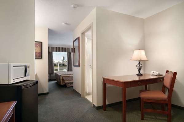 Suite - Travelodge Stony Plain