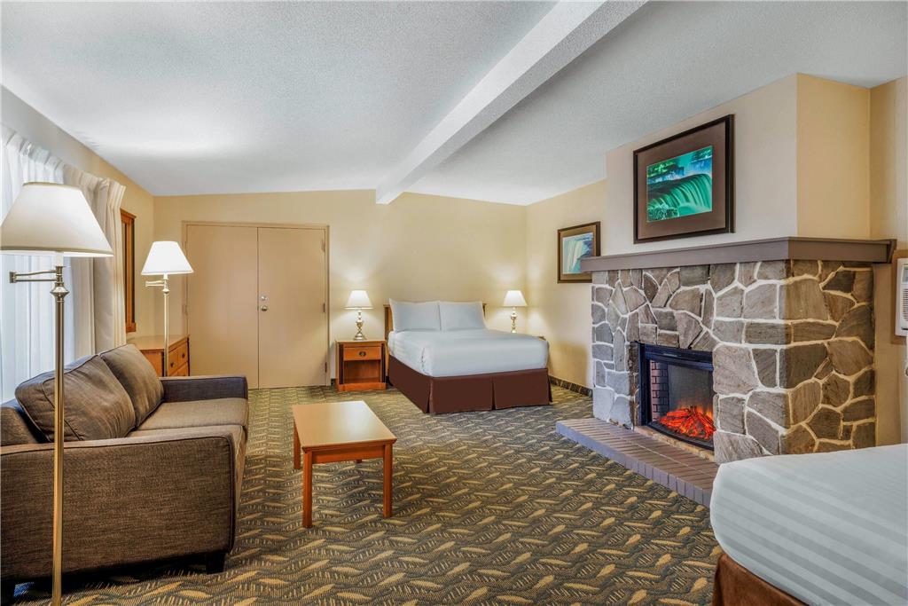 TRAVELODGE BY WYNDHAM NIAGARA FALLS-guestroom-Guest Room,Suite,On-Site.jpg
