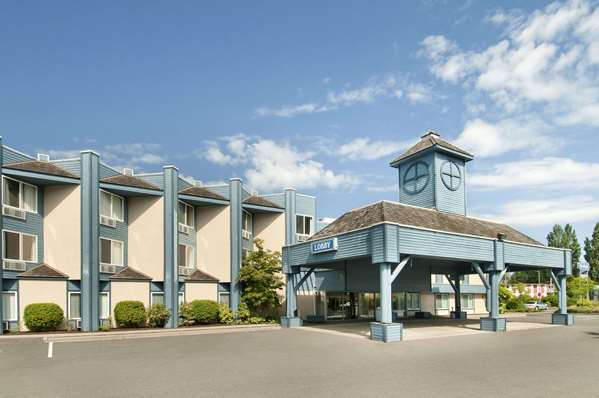Exterior view - Travelodge Parksville