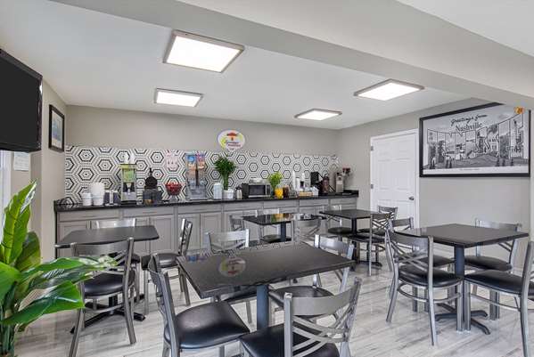  - Super 8 Motel West Nashville - I-40, Exit 201