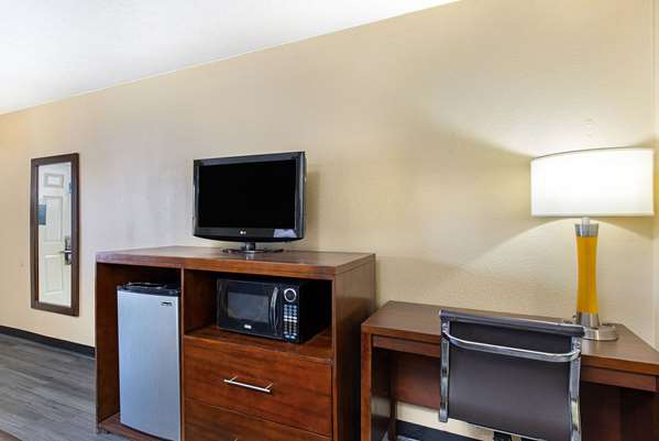  - Super 8 Motel West Nashville - I-40, Exit 201