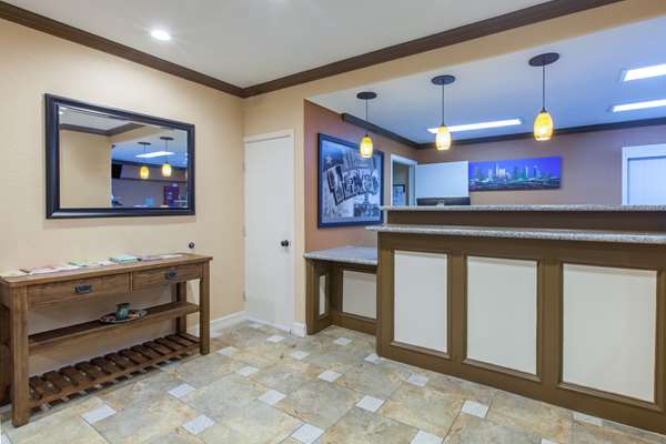  - Super 8 Motel Northwest Houston