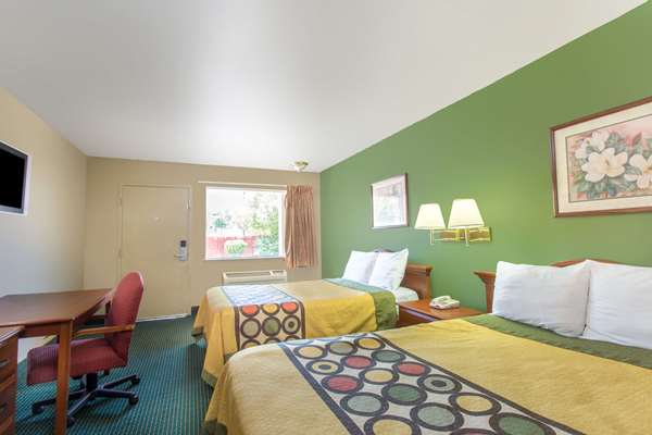  - Super 8 Motel Durham - I-85, Exit 175