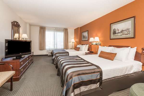  - Wingate by Wyndham Airport Indianapolis - I-74 & I-465, Exit 13