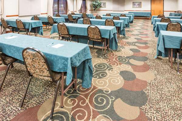  - Wingate by Wyndham Airport Indianapolis - I-74 & I-465, Exit 13