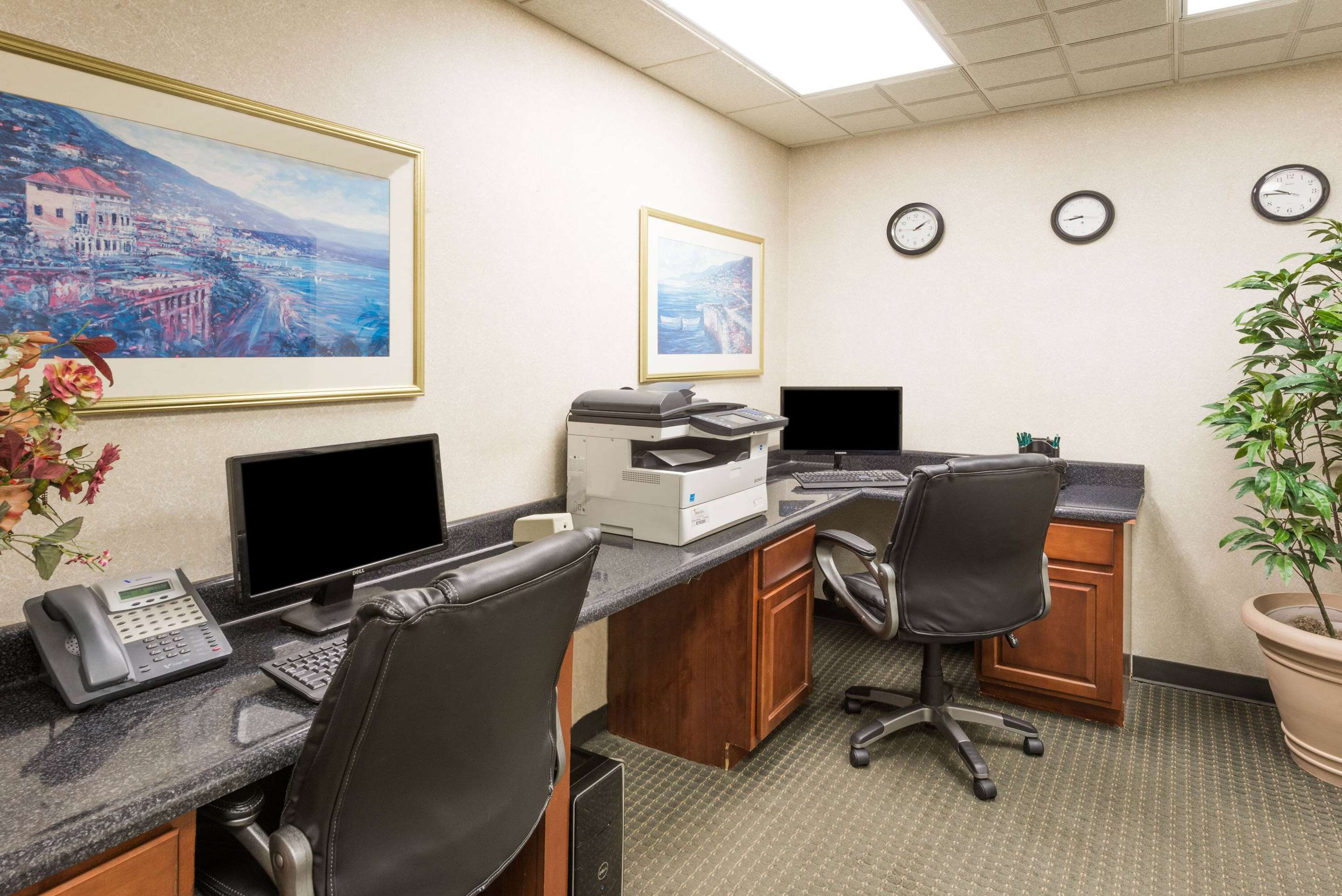 Business Center | Wingate by Wyndham Indianapolis Airport-Rockville Rd.