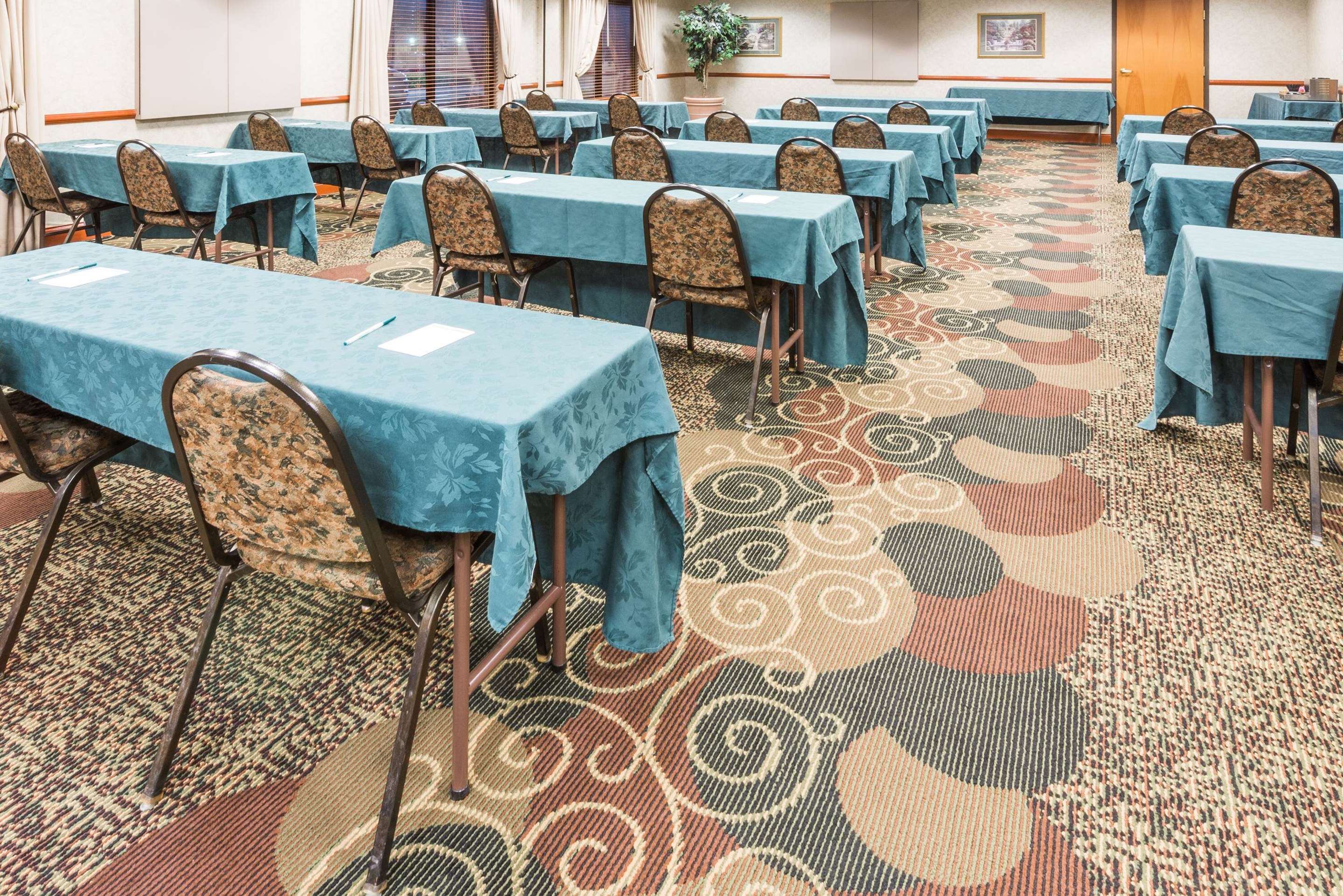 Meeting Room | Wingate by Wyndham Indianapolis Airport-Rockville Rd.