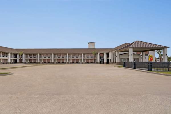 Exterior view - Super 8 Motel Houston - I-610, Exit 22