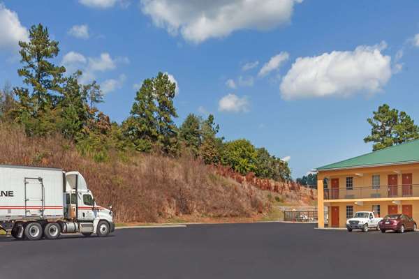 Exterior view - Days Inn Lenoir City - I-75, Exit 81