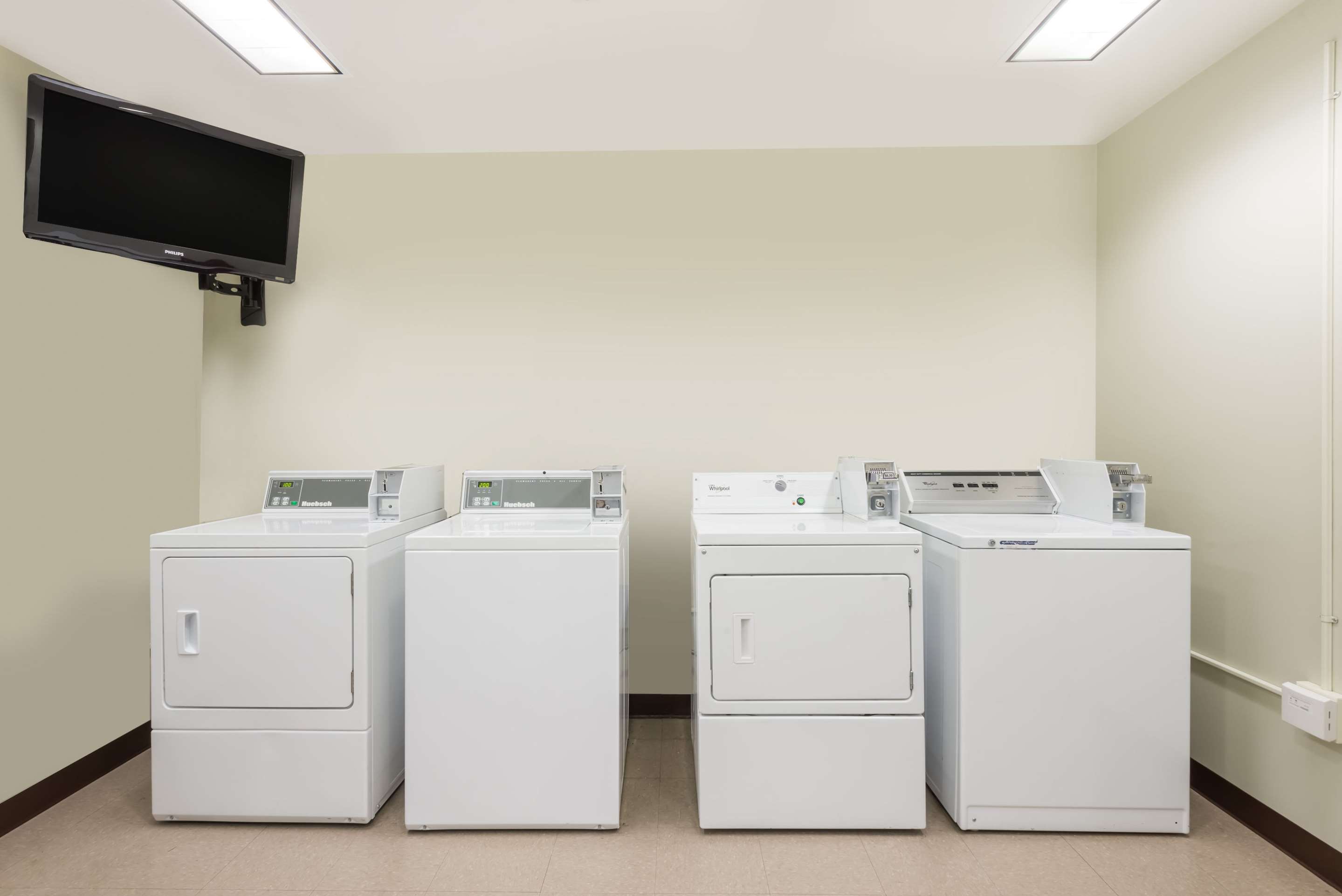 Laundry | Super 8 by Wyndham Hagerstown/Halfway Area