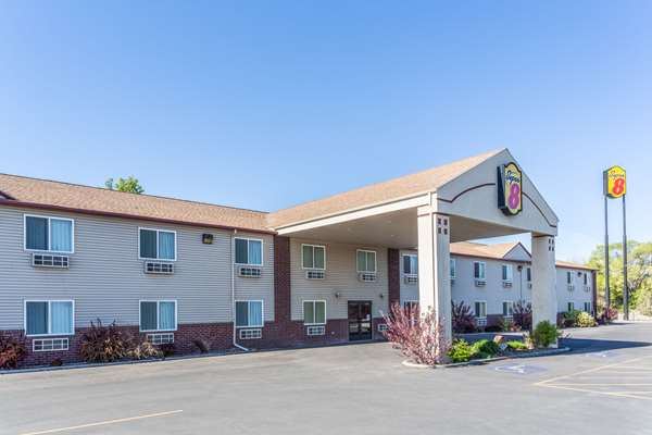 Exterior view - Super 8 Hotel Blackfoot - I-15, Exit 93