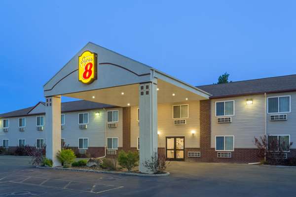 Exterior view - Super 8 Hotel Blackfoot - I-15, Exit 93