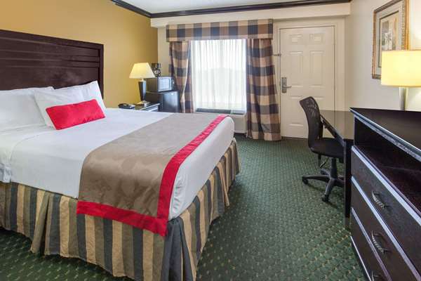  - Ramada Inn Airport Ontario