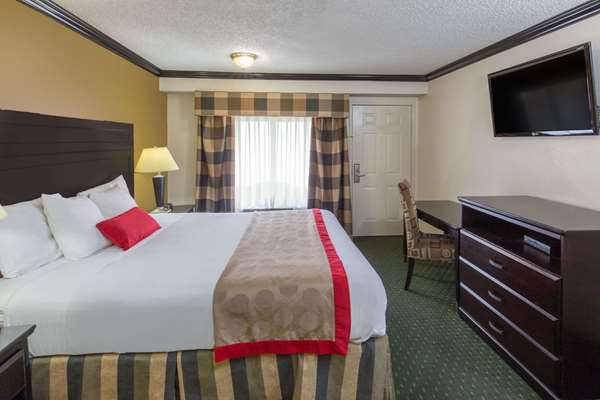  - Ramada Inn Airport Ontario