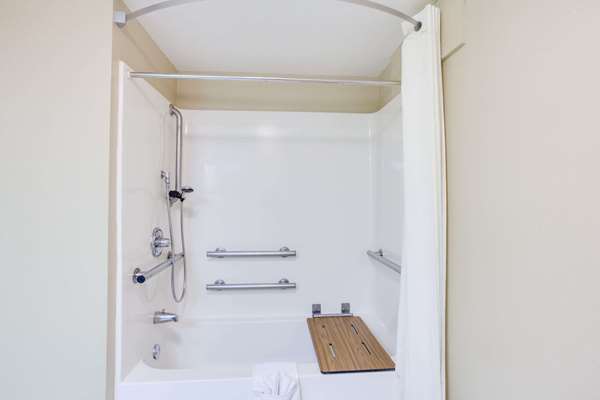  - Super 8 Hotel Crossville