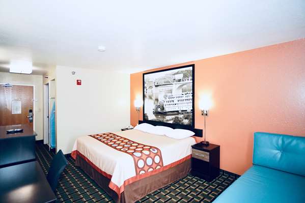 - Super 8 Hotel Crossville