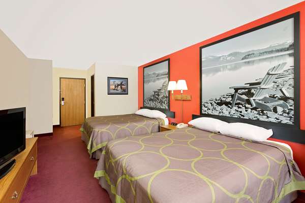  - Super 8 Hotel Mound City - I-29, Exit 84
