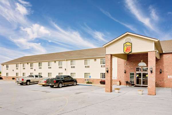Exterior view - Super 8 Hotel Mound City - I-29, Exit 84