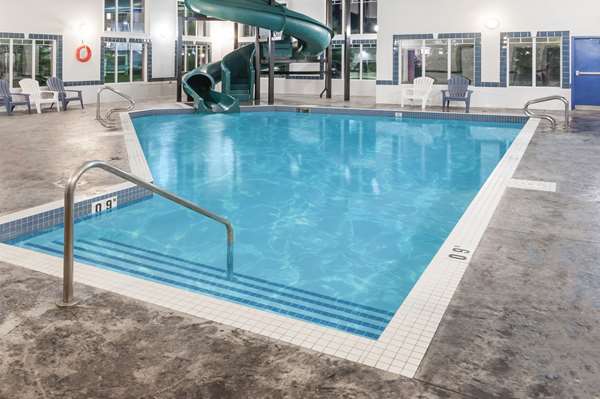 Pool - Super 8 Hotel High River