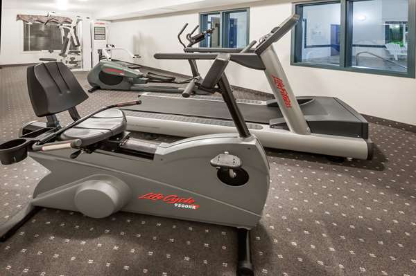 Fitness/ Exercise Room - Super 8 Hotel High River