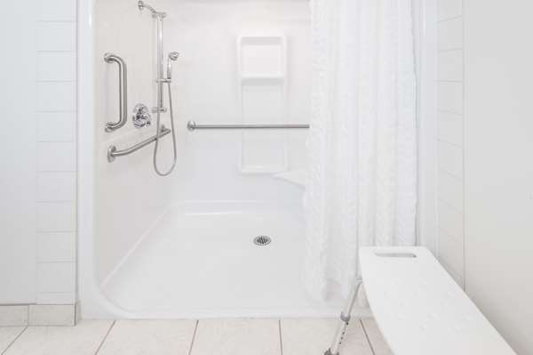  - Super 8 Hotel High River