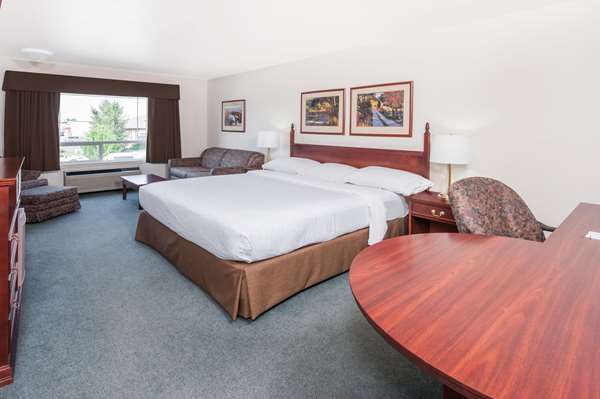  - Super 8 Hotel High River