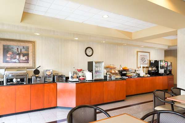  - Wingate by Wyndham Hotel Airport Orlando