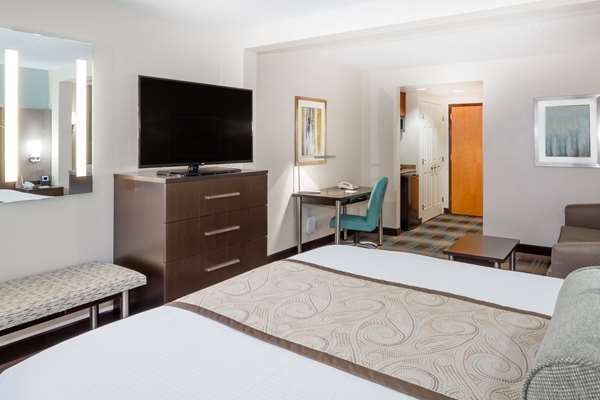 Suite - Wingate by Wyndham Hotel Airport Orlando