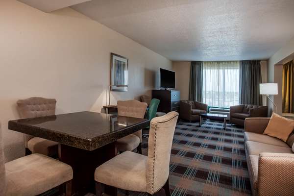 Suite - Wingate by Wyndham Hotel Airport Orlando