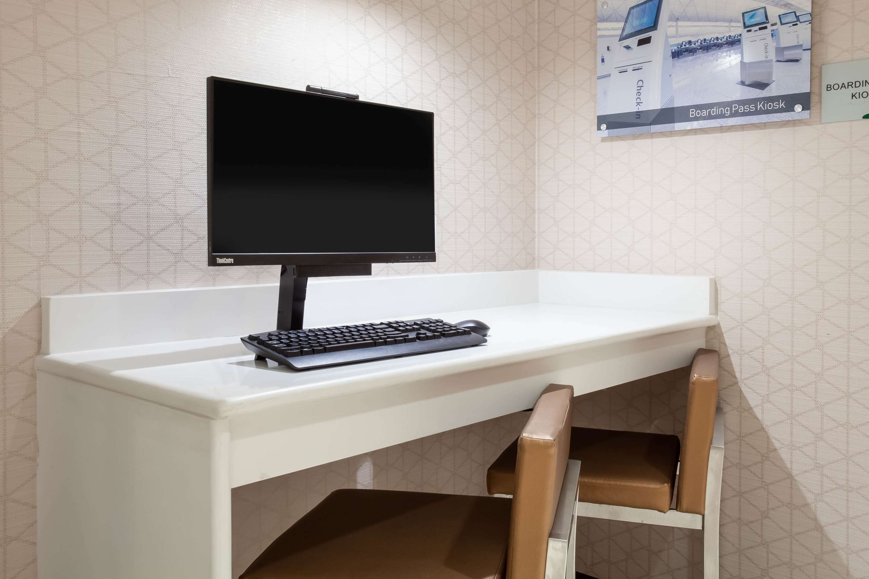 business center | Wingate by Wyndham - Orlando International Airport