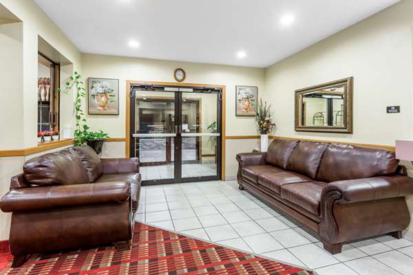  - Super 8 Motel Osage