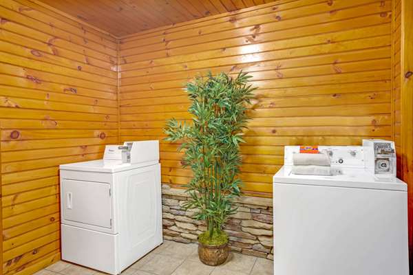  - Baymont Inn & Suites Gatlinburg