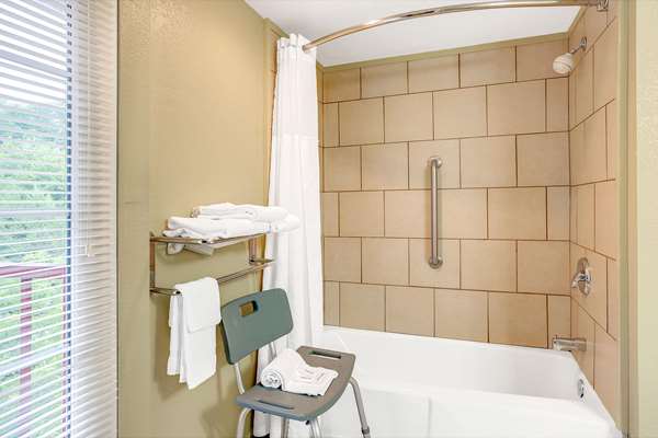  - Baymont Inn & Suites Gatlinburg