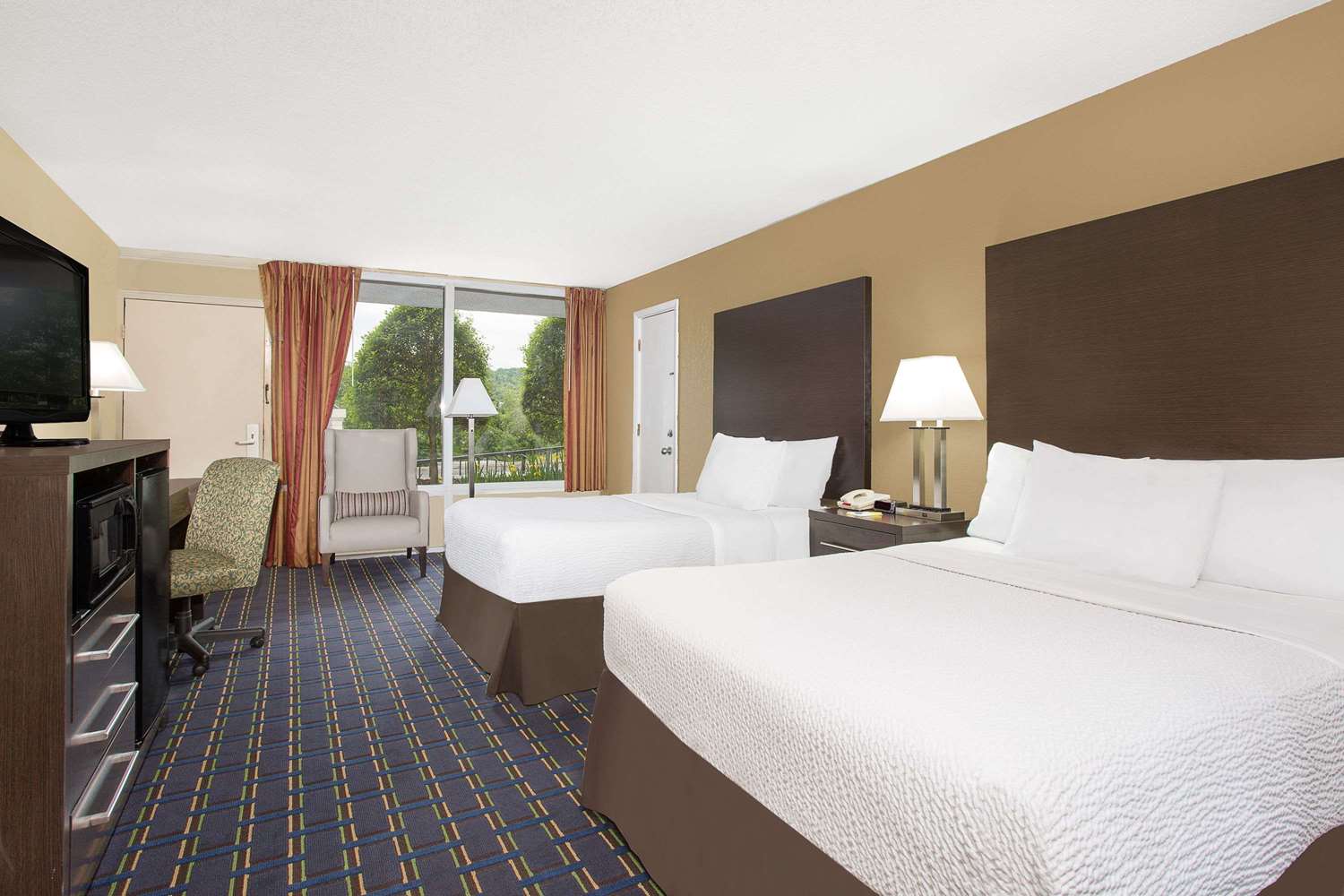 Days Inn Asheville Mall, NC See Discounts