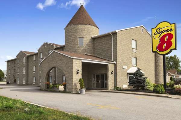 Exterior view - Super 8 Hotel North Bay