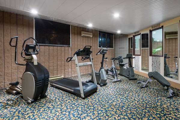 Fitness/ Exercise Room - Ramada Plaza Hotel Manoir du Casino Gatineau