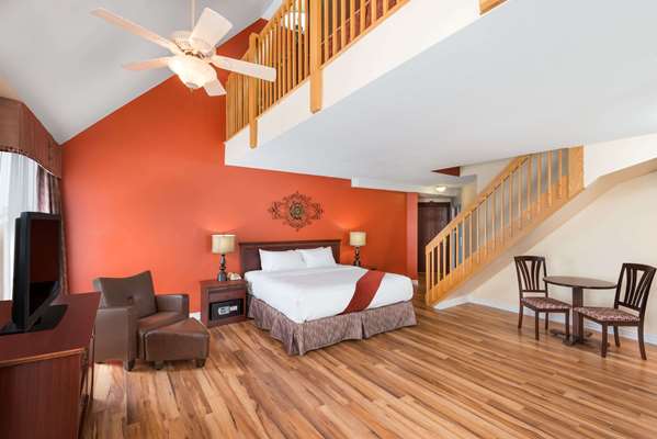 Suite - Ramada Plaza Hotel Manoir du Casino Gatineau