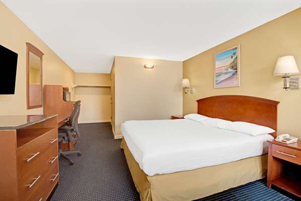  - Super 8 Hotel Milford - I-95, Exit 39