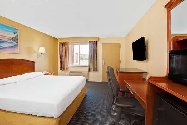 - Super 8 Hotel Milford - I-95, Exit 39