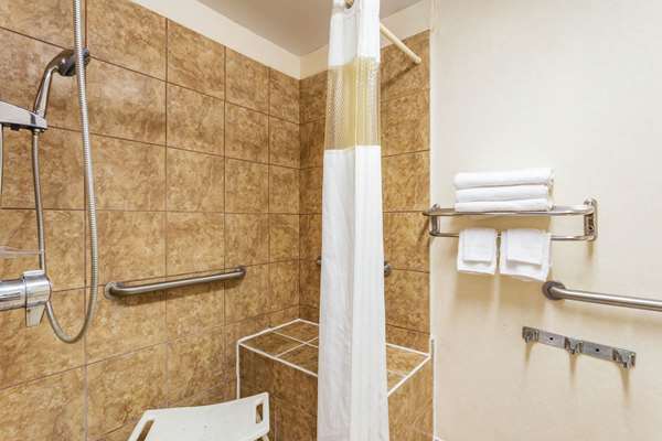  - Howard Johnson Hotel Lake City - I-75, Exit 427